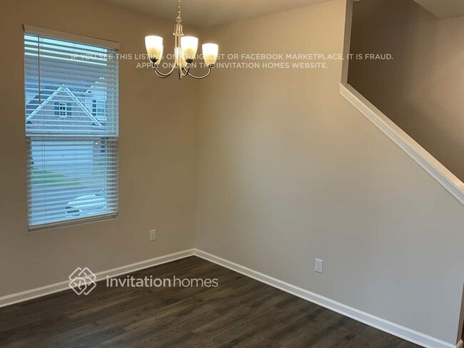 Building Photo - 901 Cavan Ln