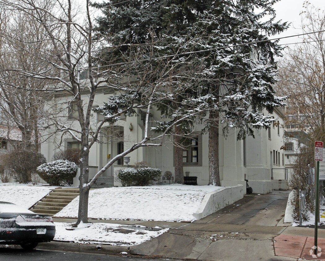 Foto principal - 727 Washington St