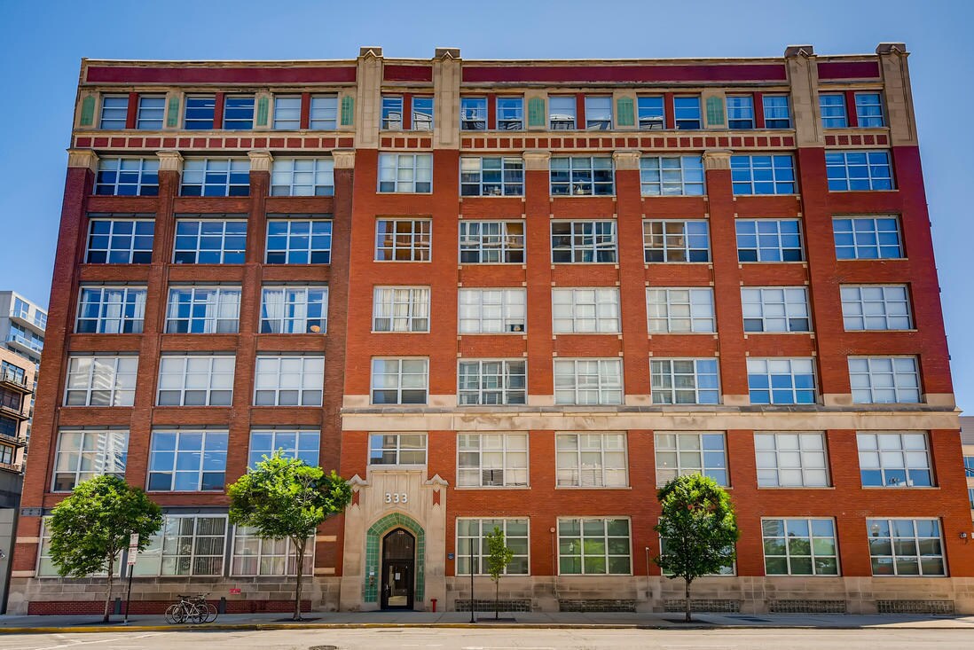 Primary Photo - 333 S Desplaines St