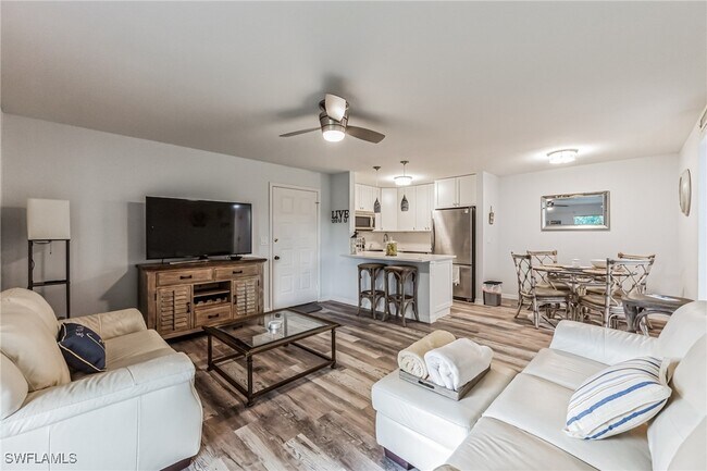 Foto del edificio - 8081 S Woods Cir