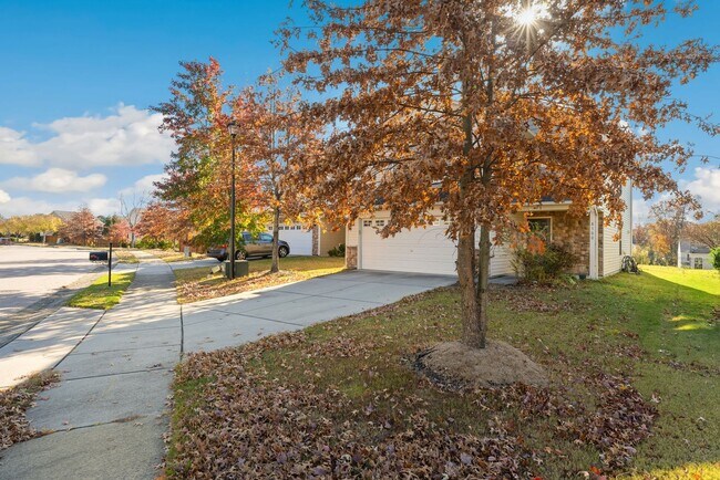 Foto del edificio - Spacious 3-Bed Home in Sought-After Raleigh Neighborhood—Pool, Gym & More!