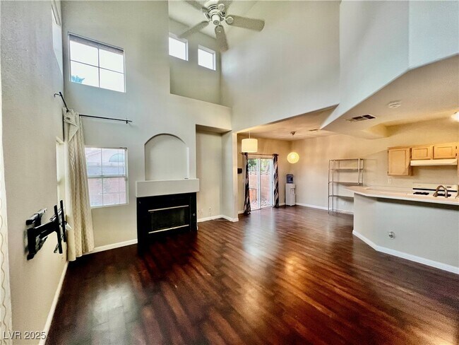 Foto del edificio - 5315 Heatherbrook Cir