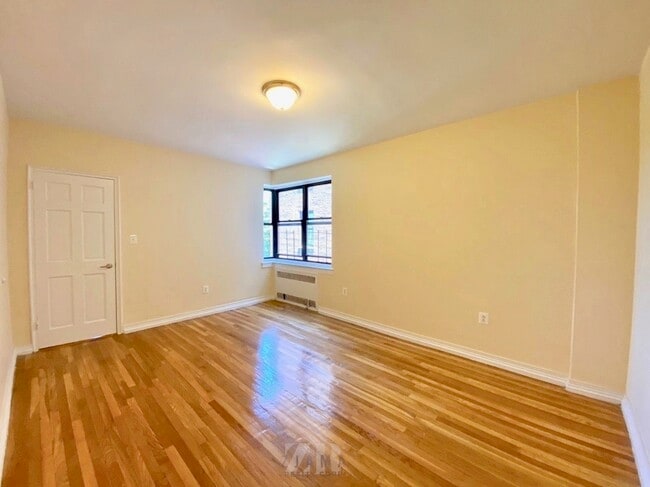 Building Photo - 801 Avenue C
