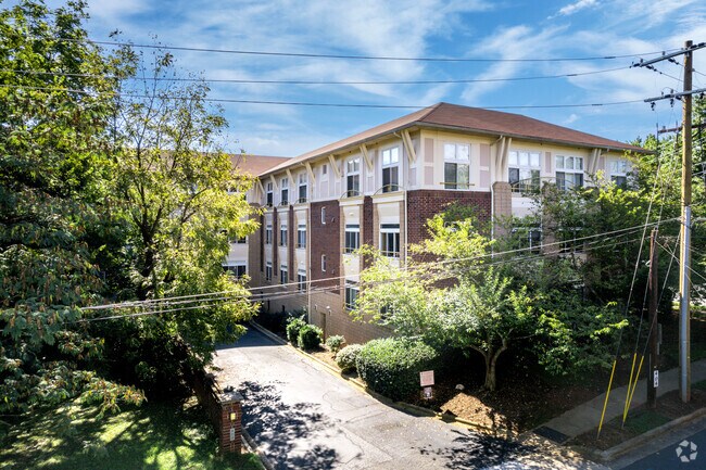 Foto del edificio - Lofts at Elizabeth
