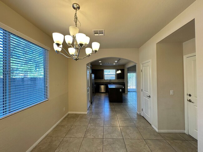 Foto del edificio - HILLCREST