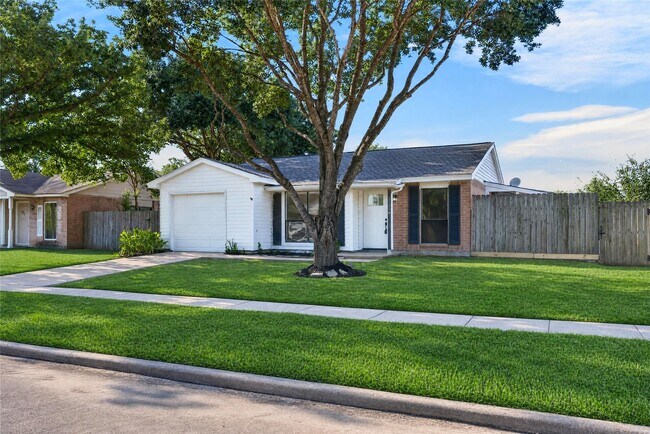 Building Photo - 24114 4 Sixes Ln