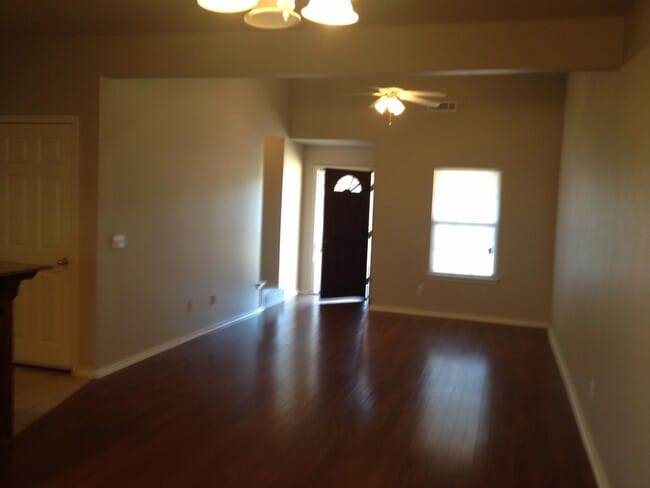 Building Photo - ***3104-2 SW Deerfield***