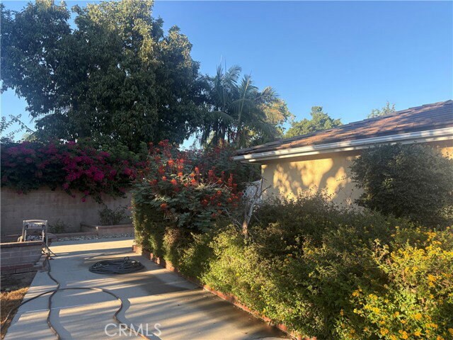 Building Photo - 527 Rosemarie Dr