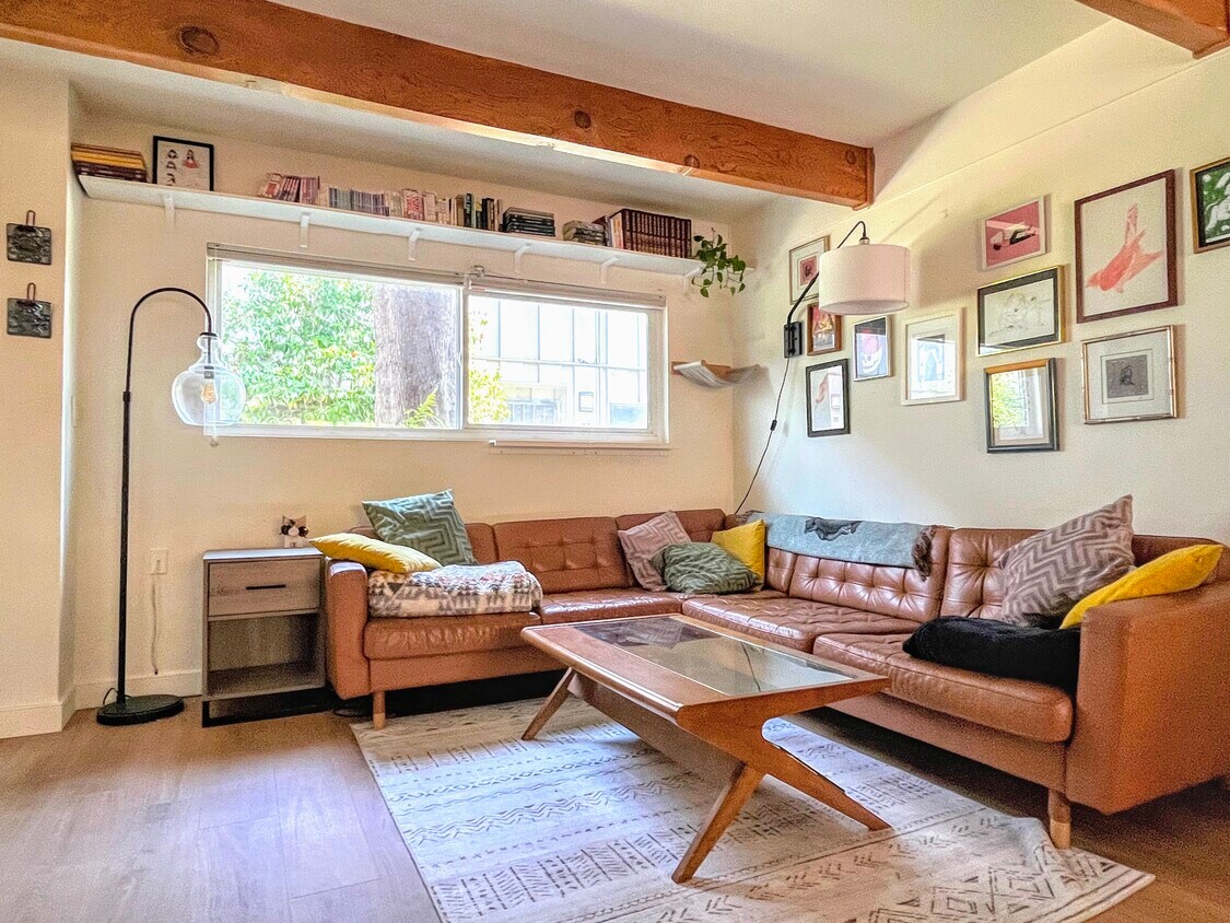 Foto principal - 4040 Grand View Blvd