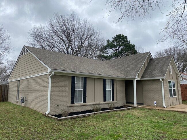Building Photo - 3780 Southbrook Dr Horn Lake, MS 38637