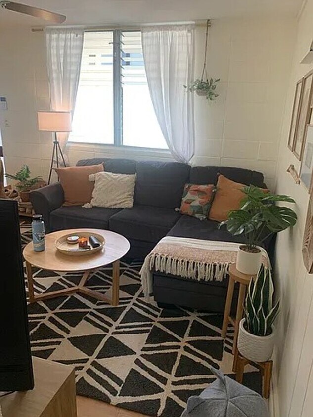 Foto del edificio - 3318 Sierra Dr