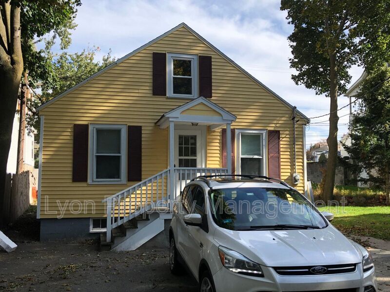 32 Elmore St, Woonsocket, RI 02895 House Rental in Woonsocket, RI