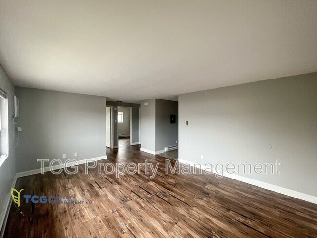 Building Photo - 1467 Catherine Street