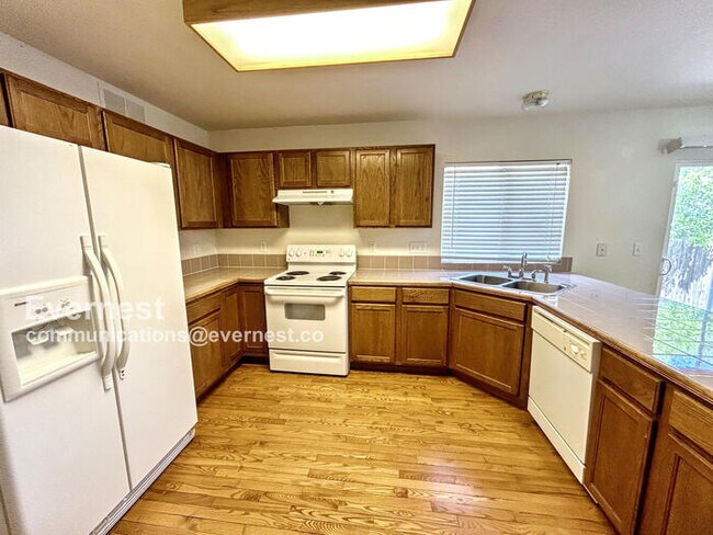 Foto del edificio - 7324 Edgebrook Dr