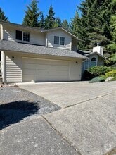 Building Photo - 531 48th Pl SE