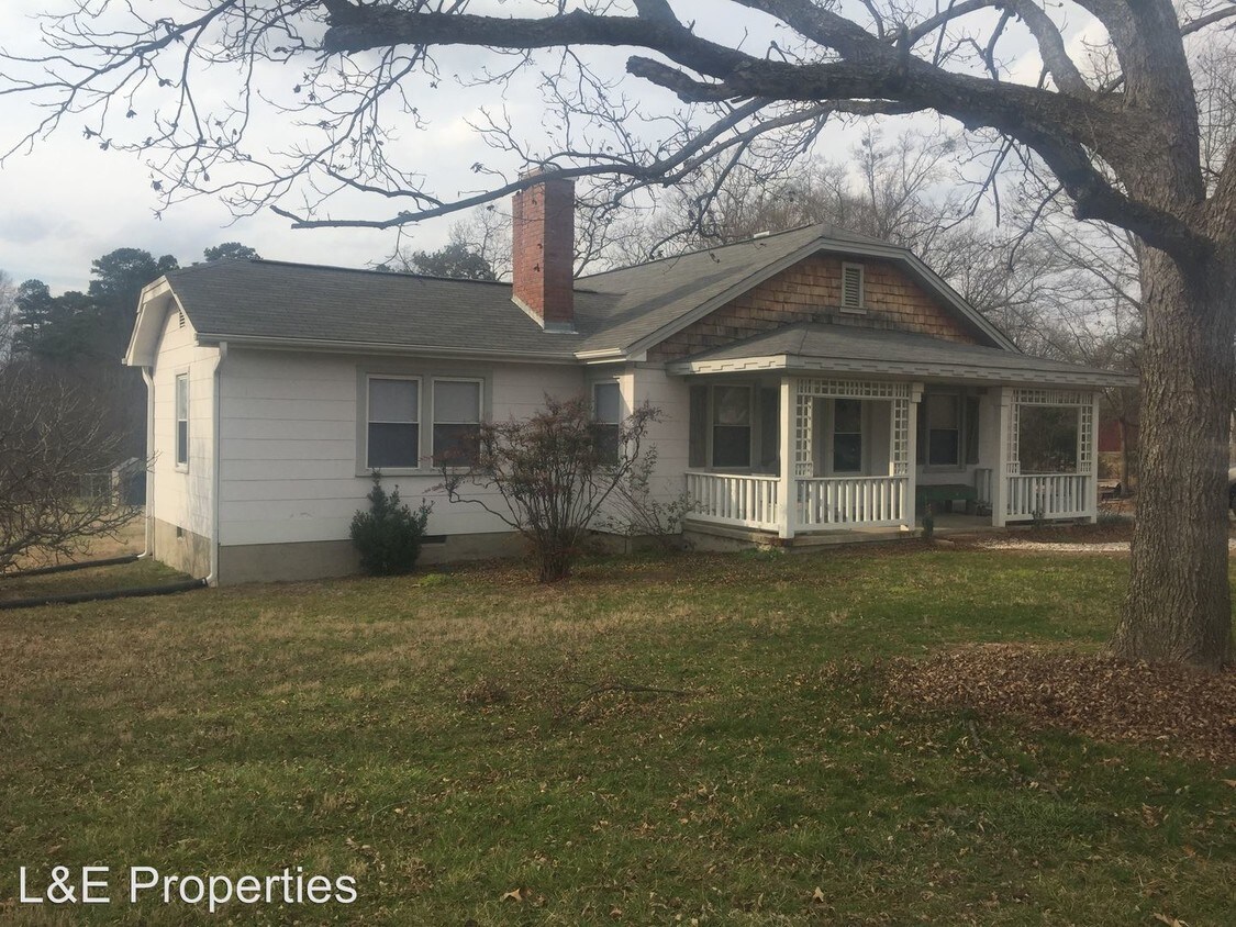 2515 Stanley Lucia Rd, Mount Holly, NC 28120 House for Rent in Mount