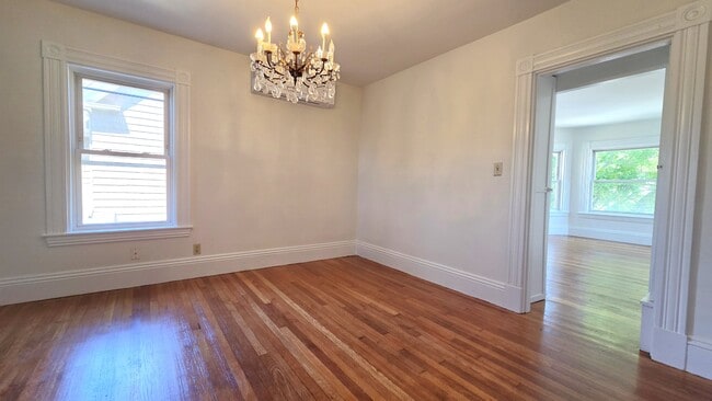 Building Photo - 576 Trapelo Rd