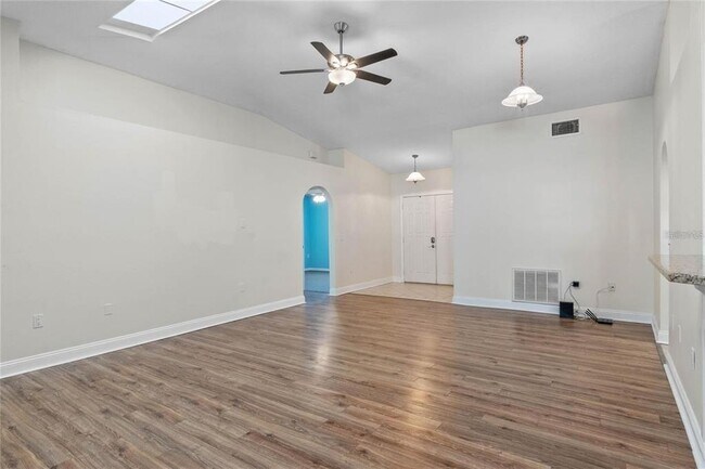 Building Photo - 16019 Buxley Ct