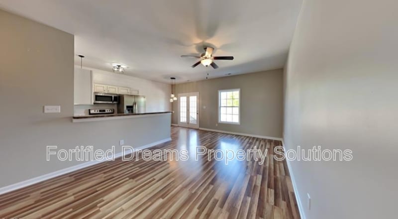 Building Photo - 307 Skiles Heights