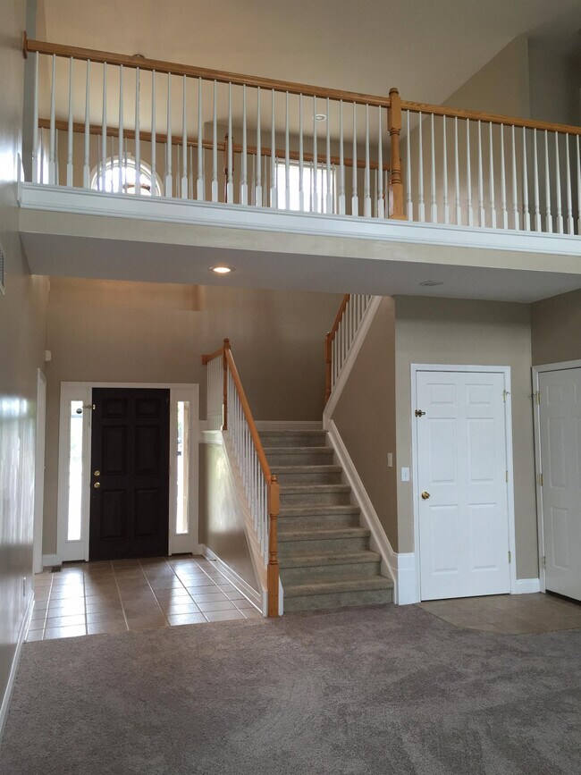 Building Photo - 4297 Saron Dr