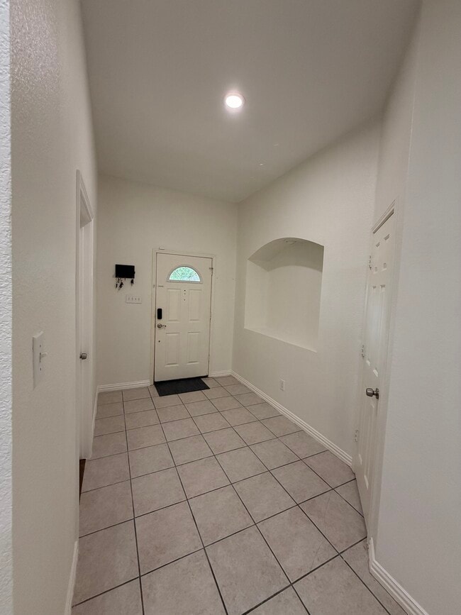 Building Photo - 13640 Cherokee Ranch Rd