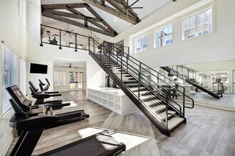 Building Photo - Eastwood