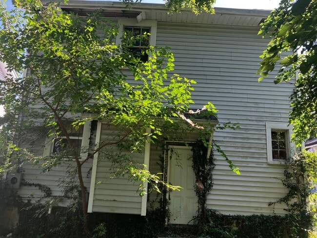 Building Photo - Low Money Down Rental Opportunity (For Sale)