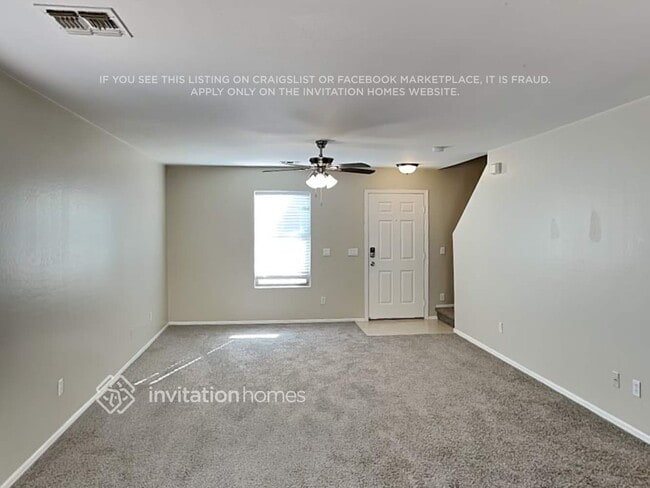 Building Photo - 2420 E Meadow Mist Ln