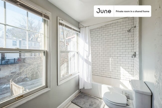 Building Photo - Room in Shared 4 bed/2 bath home