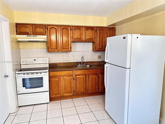 Foto del edificio - 9469 SW 51st Ct