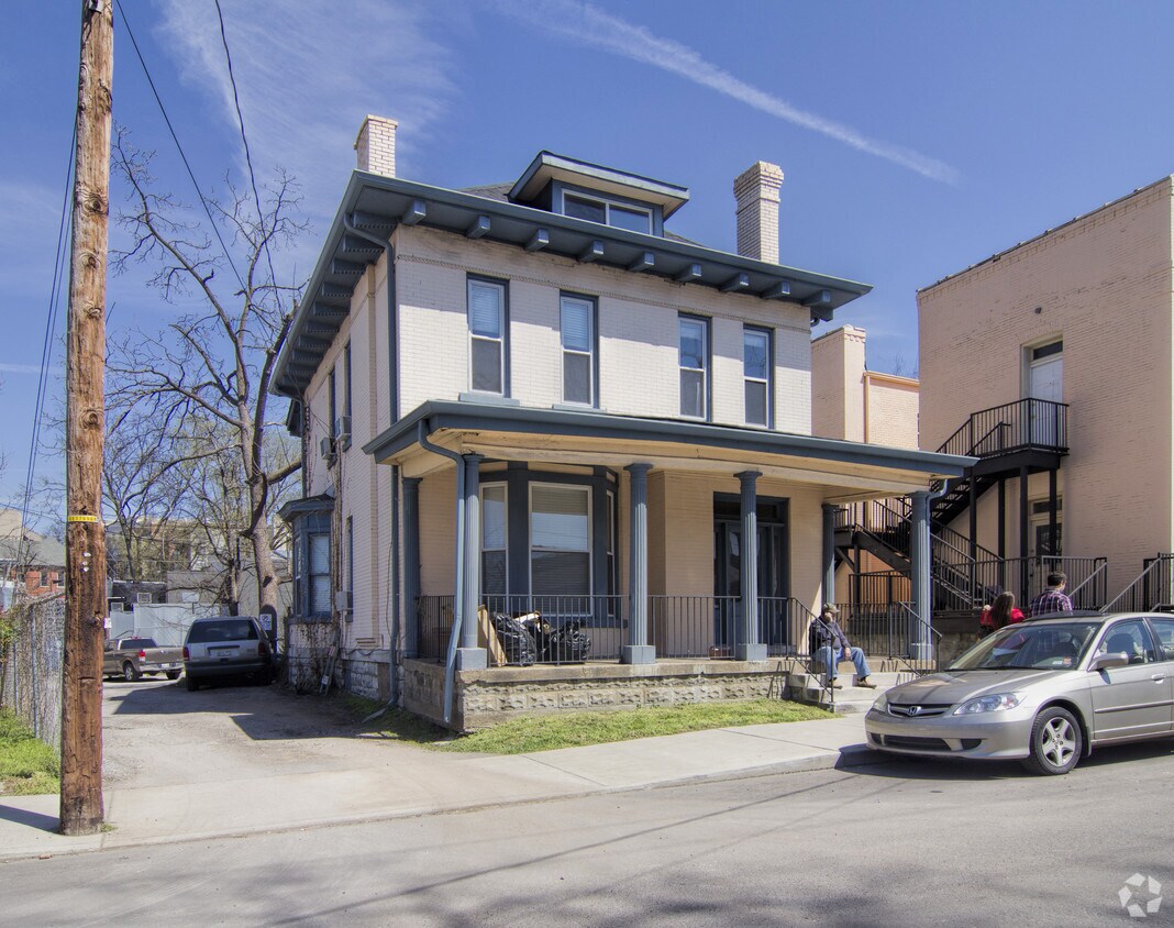 Primary Photo - 122 Lyle Ave