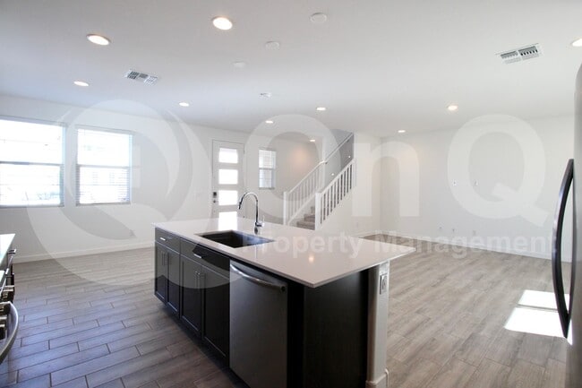 Building Photo - 10205 E Ursula Ave