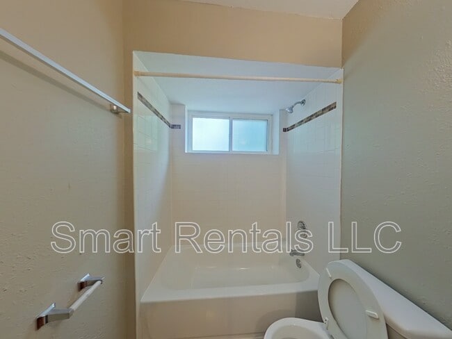 Building Photo - 3021 Pestalozzi St