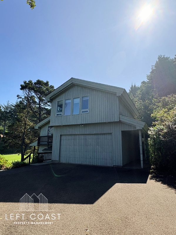 Building Photo - 132 Salishan Dr