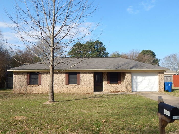 Primary Photo - Cozy 3 Bedroom Home w/Shop in Whitehouse ISD!