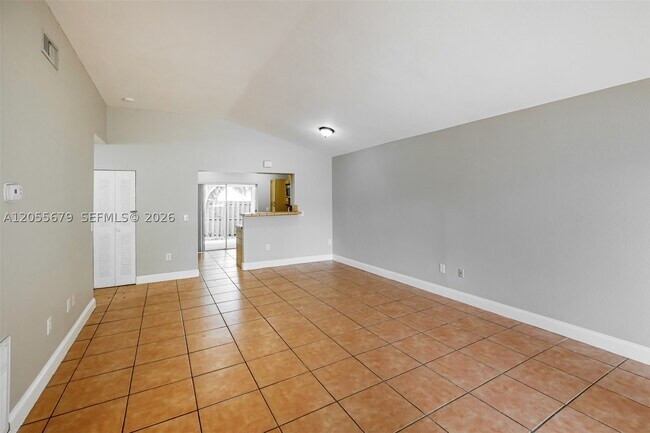 Foto del edificio - 10352 SW 208th Ln