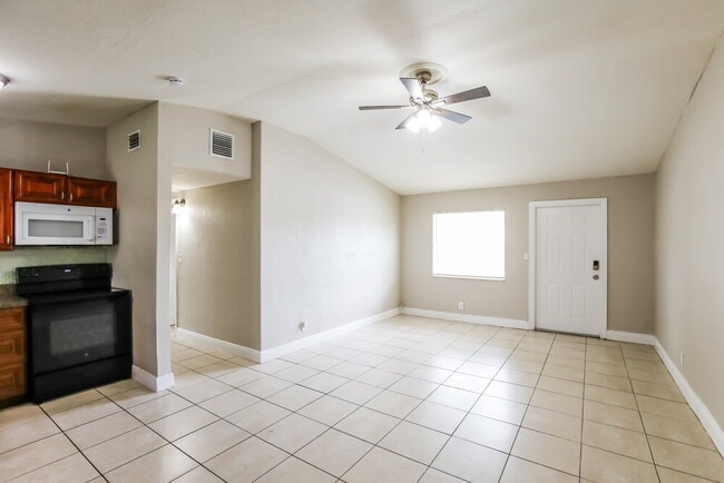 Foto del edificio - 1709 NW 16th Ct