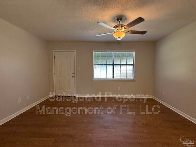 Building Photo - 4189 Ravenwood Dr