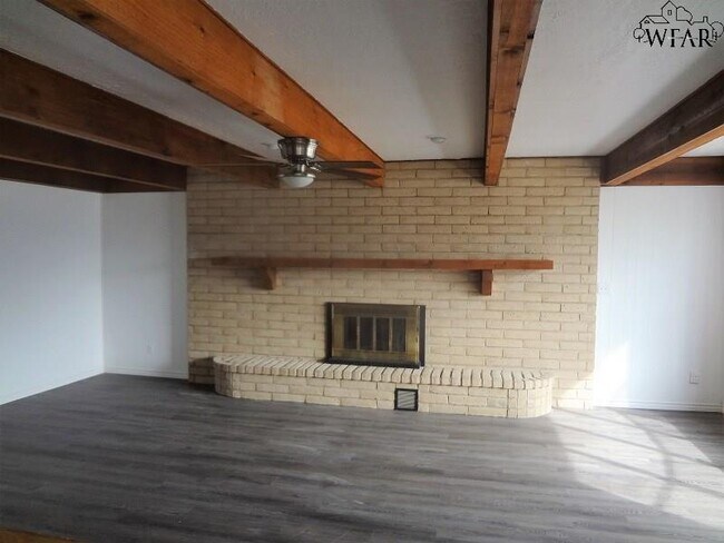 Foto del edificio - 4626 Cypress Ave