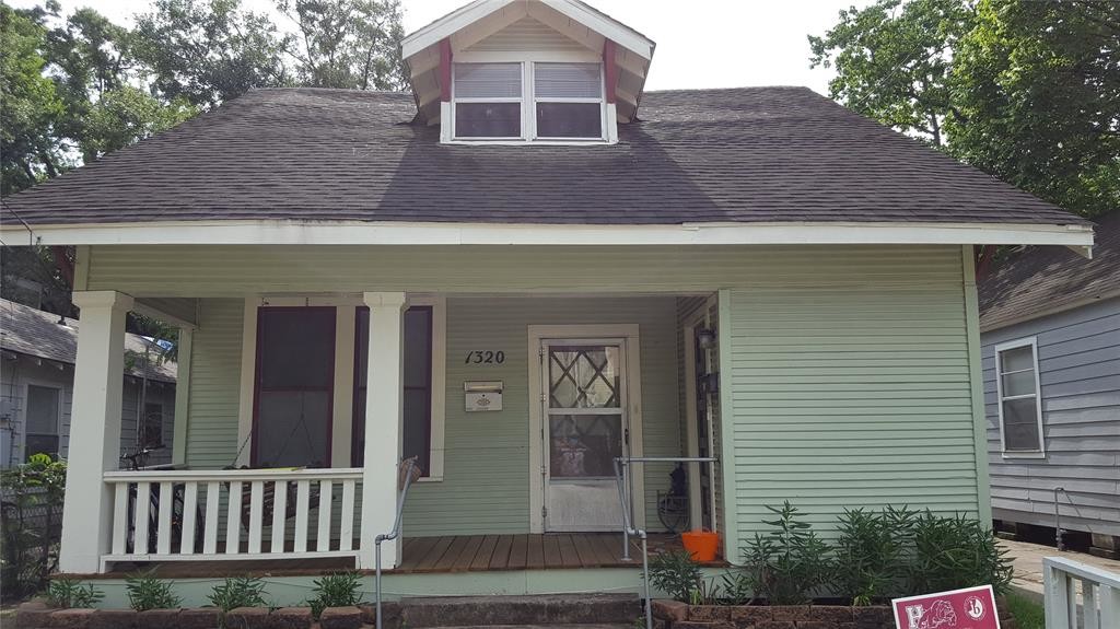 Primary Photo - 1320 Alexander St