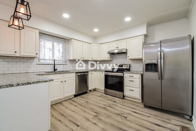 Foto del edificio - 9006 Gatewood Dr, Jonesboro, GA 30238
