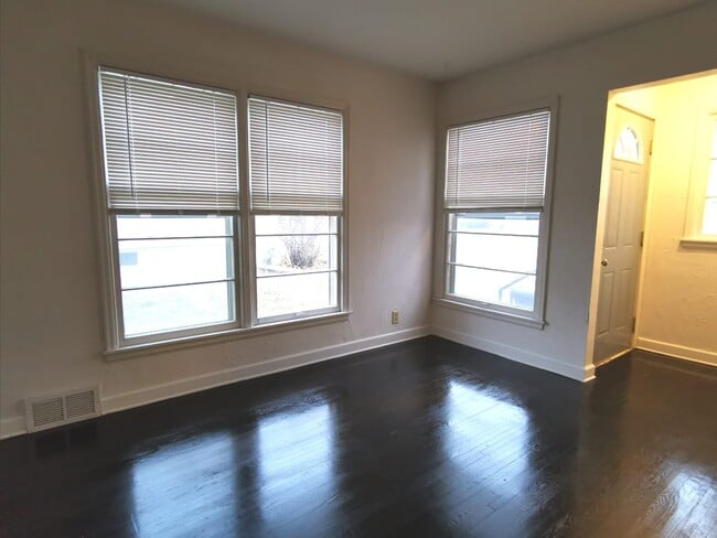 Living Room - 1311 Oxford St