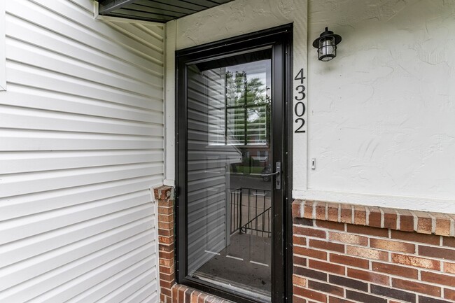 Building Photo - 4300-4302 Mount Carmel Lane