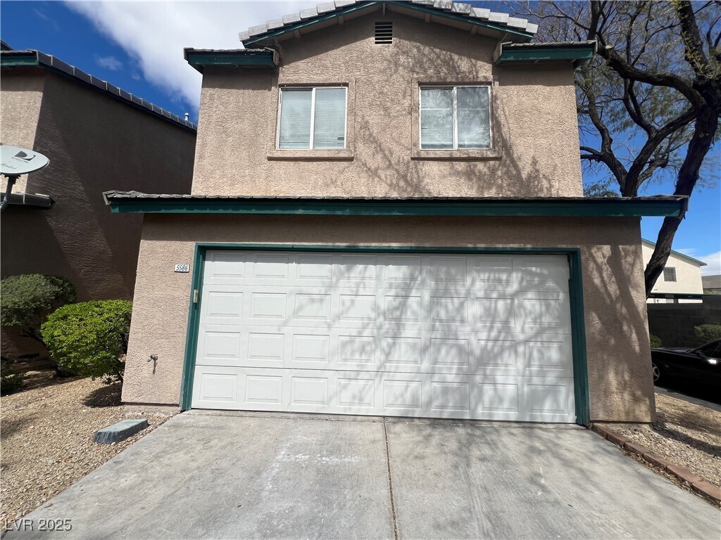 Foto principal - 5586 Lago Ct