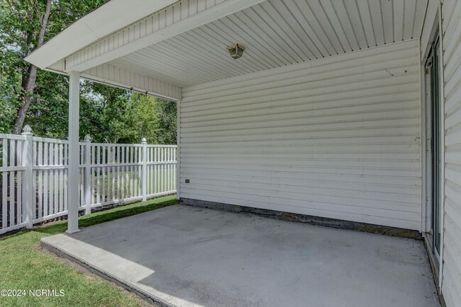 Building Photo - 3330 Belmont Cir