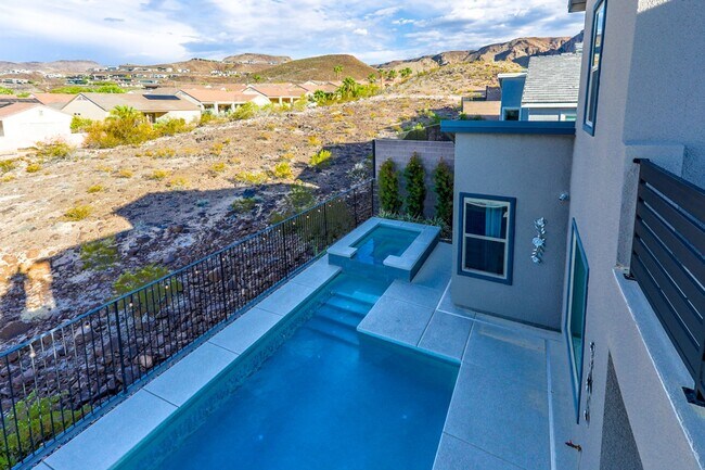 Foto del edificio - Luxury, Gated Community, Henderson Home Wi...