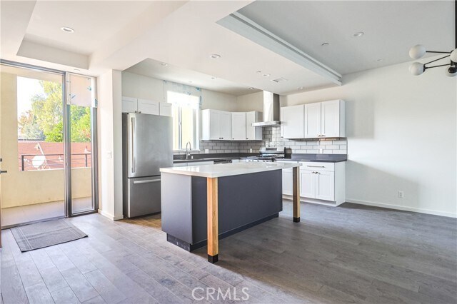 Foto del edificio - 14754 Gilmore St