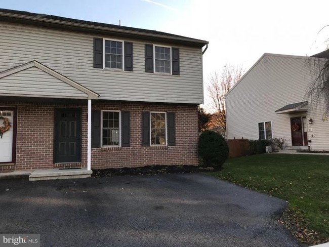 Building Photo - 3 bedroom in Reading PA 19608