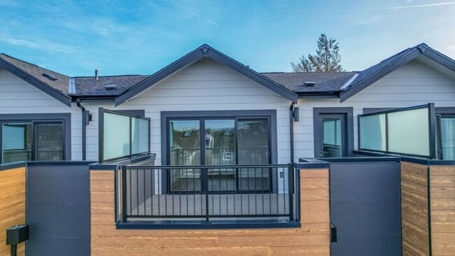 Foto del edificio - Stunning Brand-New Ballard Townhome with A...