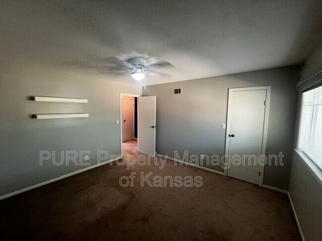 Building Photo - 5554 W 97th Street